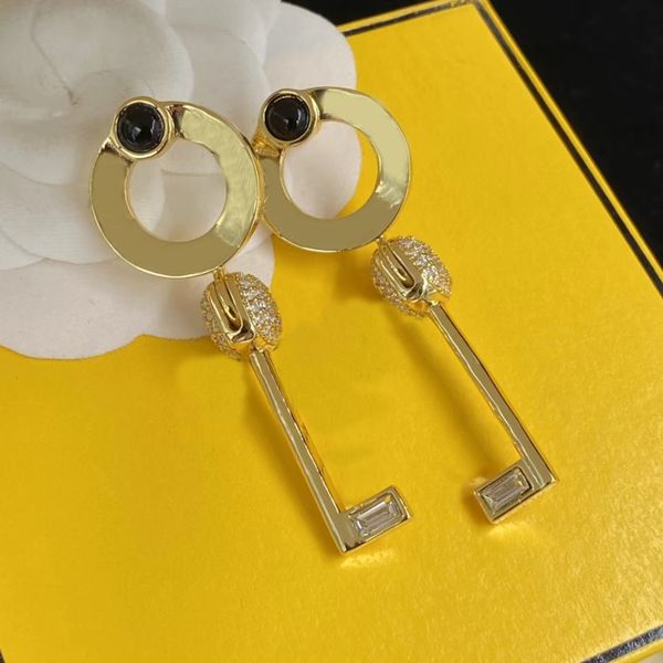 bracelet necklace earrings designer for women fashion luxury brand designer film and television celebrity wedding classic golden jewelry set, Black
bracelet necklace earrings designer for women fashion luxury brand designer film and television celebrity wedding classic golden jewelry set, Black
