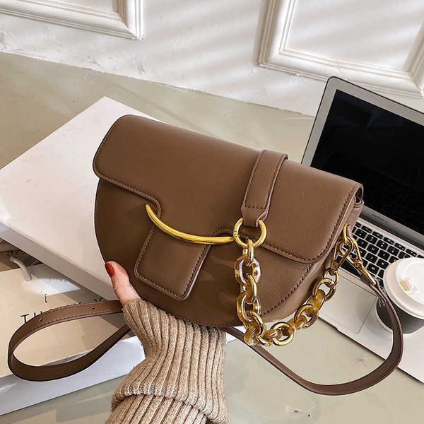designer bag retro saddle 2022 spring bags and summer solid color casual fashion ladies luxury simple shoulder messenger bag
designer bag retro saddle 2022 spring bags and summer solid color casual fashion ladies luxury simple shoulder messenger bag