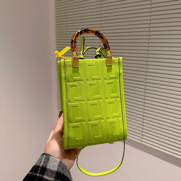 luxurys tote designer bag fashion women crossbody handbags mini totes shoulder bag handle bags
luxurys tote designer bag fashion women crossbody handbags mini totes shoulder bag handle bags