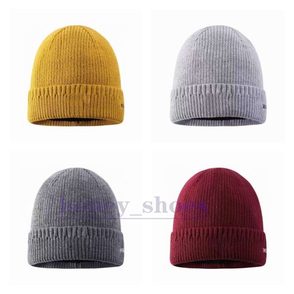 classic designer beanie autumn winter beanies style men's and women's fashion knit hat outdoor keep warm six colors h1, Black;white
classic designer beanie autumn winter beanies style men's and women's fashion knit hat outdoor keep warm six colors h1, Black;white