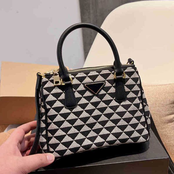 woman evening bags shoulder bag triangle designer bags tote bag handbag women crossbody fashion shopping female triangles print purses 22051
woman evening bags shoulder bag triangle designer bags tote bag handbag women crossbody fashion shopping female triangles print purses 22051