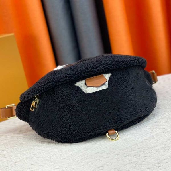men bumbag designer chest bag original lambswool women crossbody bags luxury fanny pack winter style long plush shoulder purse handbag m4364
men bumbag designer chest bag original lambswool women crossbody bags luxury fanny pack winter style long plush shoulder purse handbag m4364