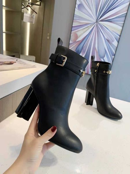 ankle boots flat shoes snowfield boot women designer pillow comfort fashion soft down waterproof nylon upper winter outdoor box -m193 lady, Black
ankle boots flat shoes snowfield boot women designer pillow comfort fashion soft down waterproof nylon upper winter outdoor box -m193 lady, Black