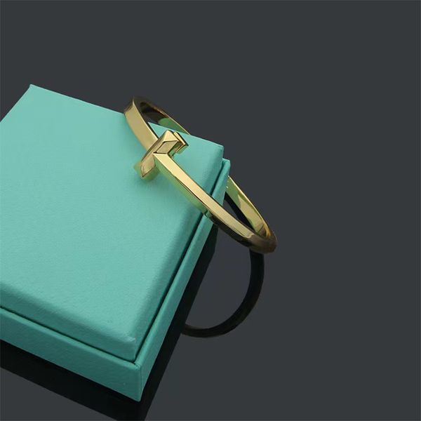 2022 fashion new style couple cuff t bracelet brand classic designer bracelet for men and women luxury plating 18k gold stainless steel, Black
2022 fashion new style couple cuff t bracelet brand classic designer bracelet for men and women luxury plating 18k gold stainless steel, Black
