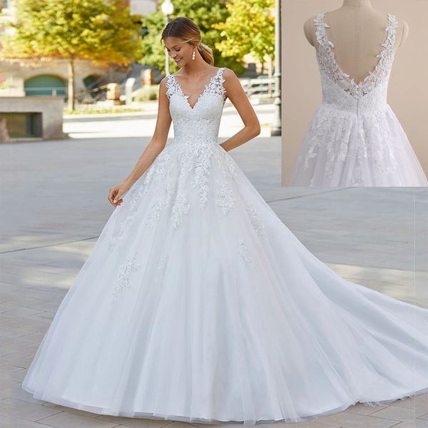 exquisite white a-line sleeveless v-neck wedding dress backless princess tulle robes 2022 new custom made real image
exquisite white a-line sleeveless v-neck wedding dress backless princess tulle robes 2022 new custom made real image