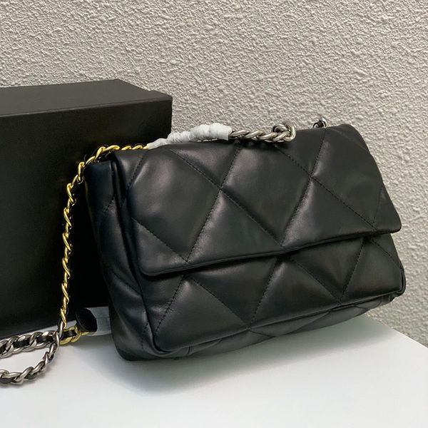 womens jumbo lambskin quilted silver turn lock bags classic single flap bracelet chain handle totes crossbody shoulder purse large capacity
womens jumbo lambskin quilted silver turn lock bags classic single flap bracelet chain handle totes crossbody shoulder purse large capacity