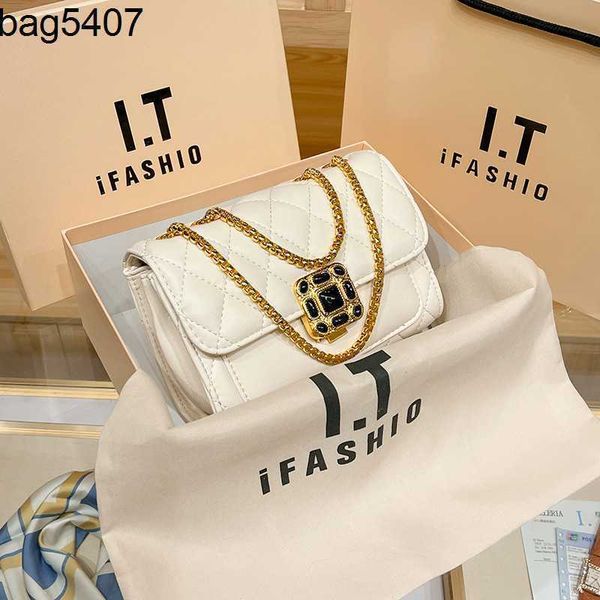 women's luxury bag shop 80% factory small fragrance rhombic chain bag leather women 2023 new fashion buckle one shoulder square
women's luxury bag shop 80% factory small fragrance rhombic chain bag leather women 2023 new fashion buckle one shoulder square