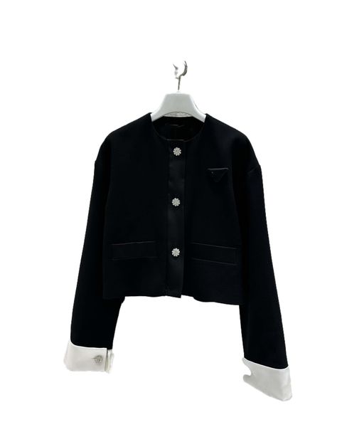 early spring collection exquisite crystal contrast acetic acid cuff buttons stereoscopic cut crew neck small coat, Black;brown
early spring collection exquisite crystal contrast acetic acid cuff buttons stereoscopic cut crew neck small coat, Black;brown