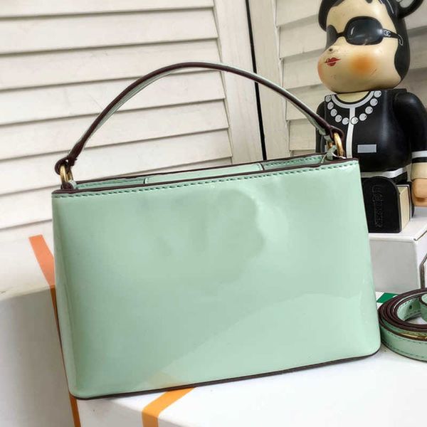 designer luxury women the tote bag fashion versatile handbags shoulder crossbody bags purse tories totes large capacity saddle wallets 7a ml
designer luxury women the tote bag fashion versatile handbags shoulder crossbody bags purse tories totes large capacity saddle wallets 7a ml