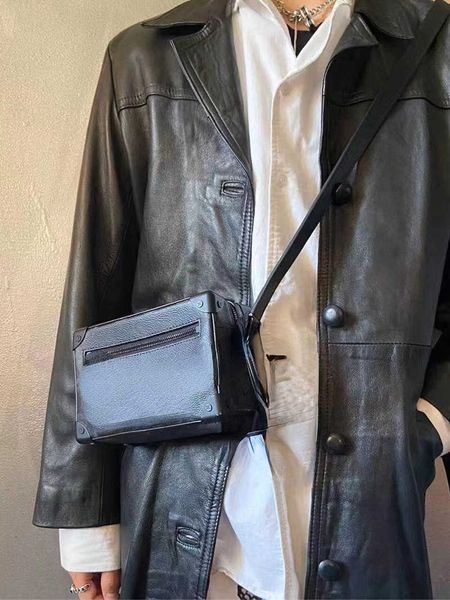 evening bags fashion designer design brand small box chain cool man shoulder messenger men's and women's mobile phone bag
evening bags fashion designer design brand small box chain cool man shoulder messenger men's and women's mobile phone bag