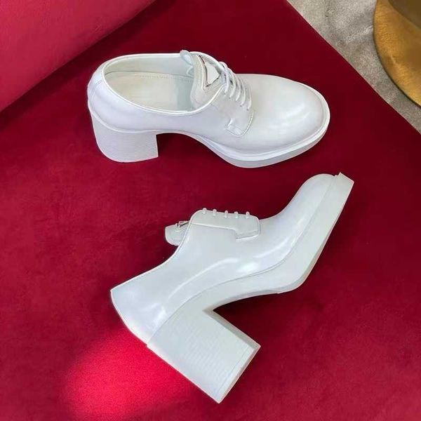 luxury desinger heels triangle dress shoe women monolith chocolate black leather casual shoes platform sneakers cloudbust classic pat
luxury desinger heels triangle dress shoe women monolith chocolate black leather casual shoes platform sneakers cloudbust classic pat