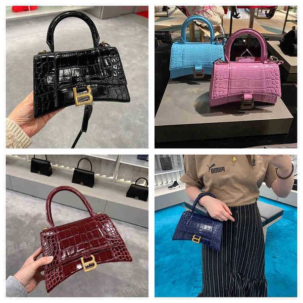 designer luxury womens bag balencigas handbag b-shaped paris single shoulder messenger fashion square gift shoulder oblique span versatile h
designer luxury womens bag balencigas handbag b-shaped paris single shoulder messenger fashion square gift shoulder oblique span versatile h