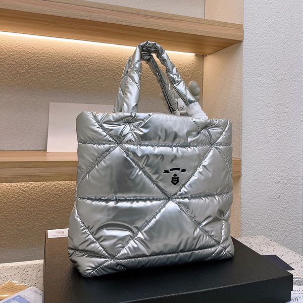 italy brand classic triangle sign totes bags 5a quality nappa leather shopping handbags fashion women large capacity underarm bag luxury des
italy brand classic triangle sign totes bags 5a quality nappa leather shopping handbags fashion women large capacity underarm bag luxury des