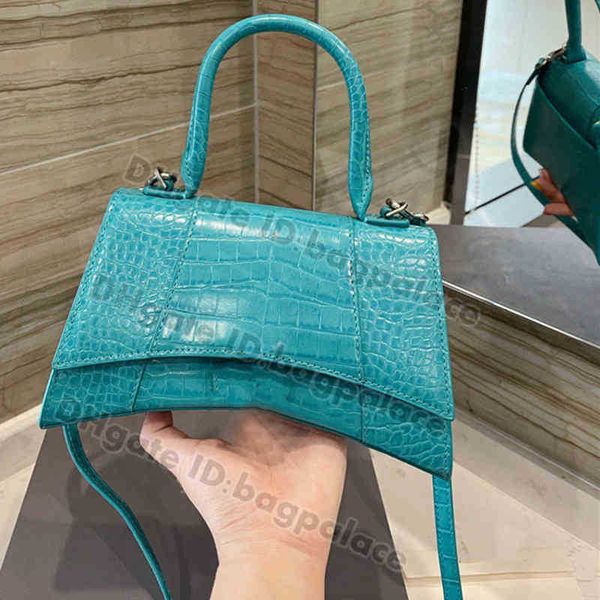 designer luxury womens bag balencigas handbag b-shaped paris single shoulder messenger fashion square gift shoulder oblique span versatile h
designer luxury womens bag balencigas handbag b-shaped paris single shoulder messenger fashion square gift shoulder oblique span versatile h