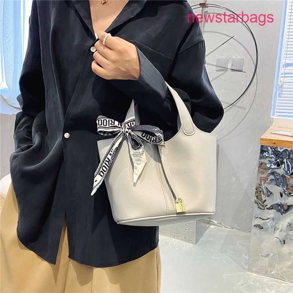 designer herme picotin lock bag s handbag online store new women's handheld fashion versatile vegetable basket bucket silk scarf l
designer herme picotin lock bag s handbag online store new women's handheld fashion versatile vegetable basket bucket silk scarf l