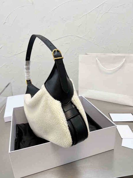 evening bag shoulder bags luxury brand romy fashion simple square bag women's designer clutch mobile phone handbags
evening bag shoulder bags luxury brand romy fashion simple square bag women's designer clutch mobile phone handbags