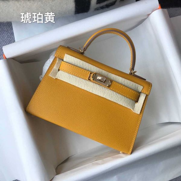 classic handbag designers kelys bag high end quality palm print mini second generation leather women's one shoulder portable messenger, Black;red
classic handbag designers kelys bag high end quality palm print mini second generation leather women's one shoulder portable messenger, Black;red