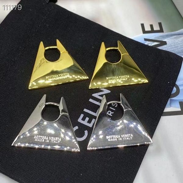 triangle metal gold-plated earrings european and american style brass gold-plated trend unique earrings, Golden;silver
triangle metal gold-plated earrings european and american style brass gold-plated trend unique earrings, Golden;silver