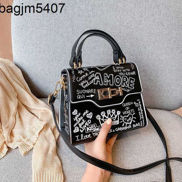 design bag shop 80% factory wholesale and retail ins net red women's korean version new graffiti printing fashion single shoulder cross
design bag shop 80% factory wholesale and retail ins net red women's korean version new graffiti printing fashion single shoulder cross