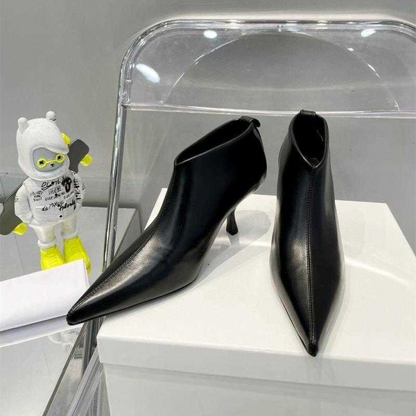 row the designer dress shoes 2022 kitten with high heels british super boots women's leather pointed thin boots and bare
row the designer dress shoes 2022 kitten with high heels british super boots women's leather pointed thin boots and bare