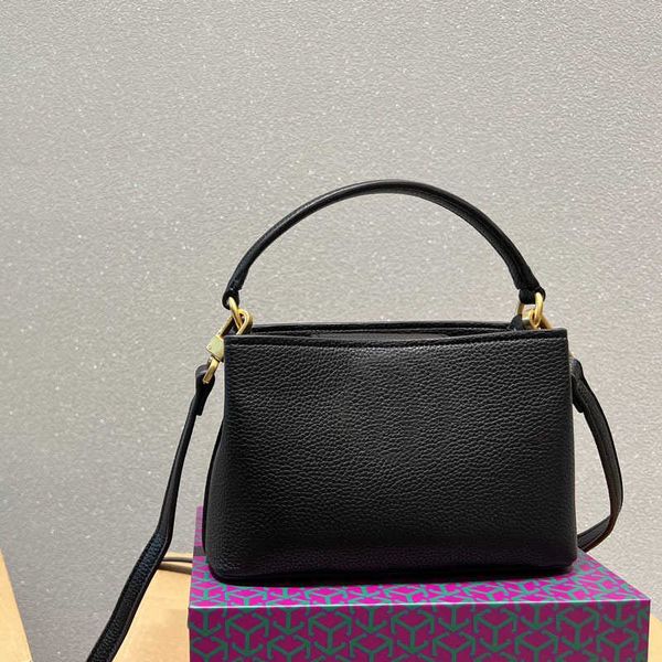designer luxury women the tote bag fashion versatile handbags shoulder crossbody bags purse tories totes large capacity saddle wallets 7a qn
designer luxury women the tote bag fashion versatile handbags shoulder crossbody bags purse tories totes large capacity saddle wallets 7a qn