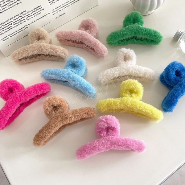 winter faux fur hair claw elegant hairpins plush hairclip barrette crab headwear for women girls hair accessories korean style, Slivery;white
winter faux fur hair claw elegant hairpins plush hairclip barrette crab headwear for women girls hair accessories korean style, Slivery;white