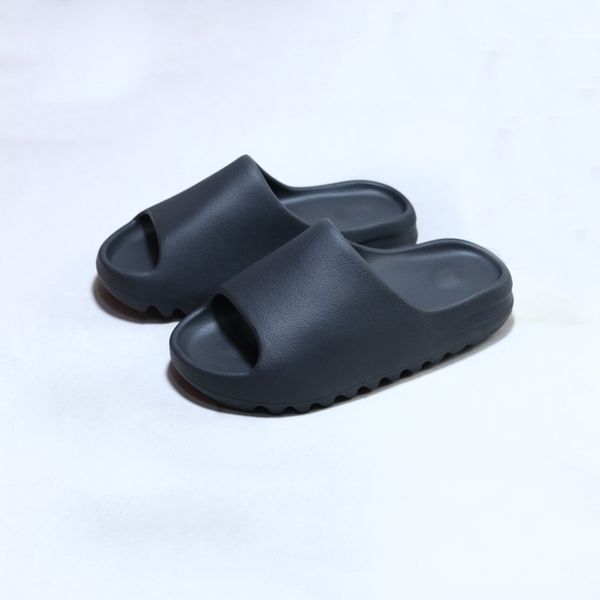 designer slipper luxury men women sandals brand slides fashion slippers lady slide thick bottom design casual shoes sneakers by fen 003, Black
designer slipper luxury men women sandals brand slides fashion slippers lady slide thick bottom design casual shoes sneakers by fen 003, Black