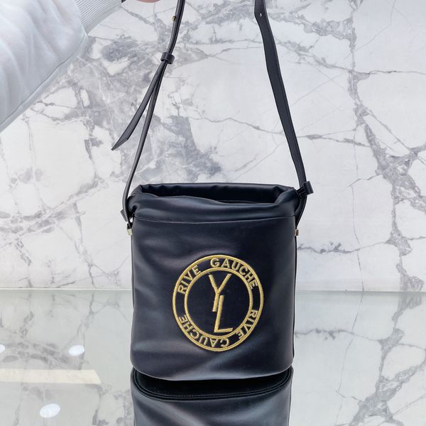 new designer bag unique design celebrity with the same single-shoulder bucket bag 22cm 17cm
new designer bag unique design celebrity with the same single-shoulder bucket bag 22cm 17cm