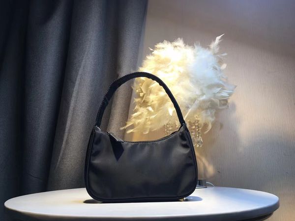 travel office business bag network popular instant kill market all cloth bag simple atmosphere leather super soft light fashion
travel office business bag network popular instant kill market all cloth bag simple atmosphere leather super soft light fashion