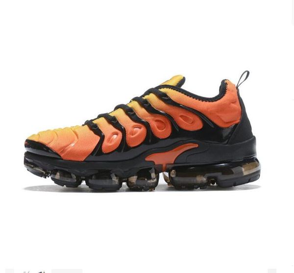 2023 desiner tn running shoes trainers sports sneakers triple white black red hyper blue tennis men women size 40-46
2023 desiner tn running shoes trainers sports sneakers triple white black red hyper blue tennis men women size 40-46