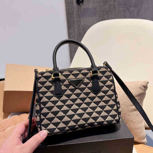 prad bags lady tote bag leather handbag party shoulder bags high capacity luxury designer wallet coin purses women shopping totes vintage bn
prad bags lady tote bag leather handbag party shoulder bags high capacity luxury designer wallet coin purses women shopping totes vintage bn