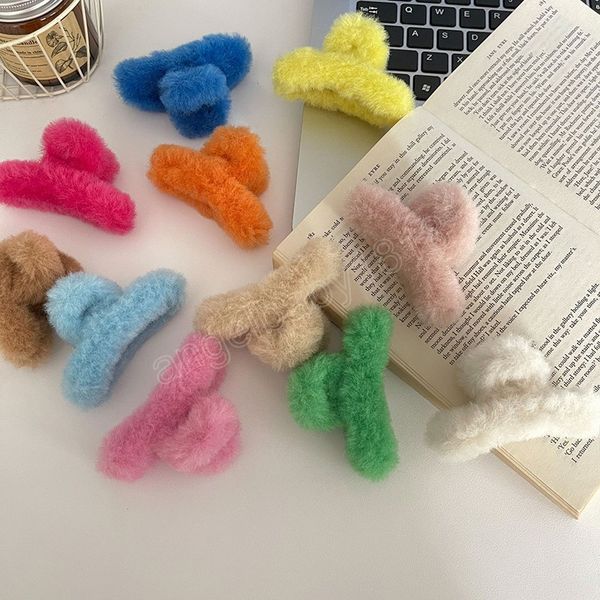 winter plush hair claw elegant candy color hairpins faux fur hairclip barrette crab headwear for women girls hair accessories, Slivery;white
winter plush hair claw elegant candy color hairpins faux fur hairclip barrette crab headwear for women girls hair accessories, Slivery;white