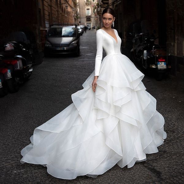 2022 luxury satin ball gowns wedding dresses princess gown corset sweetheart organza ruffles cathedral train bridal dress plus size custom, White
2022 luxury satin ball gowns wedding dresses princess gown corset sweetheart organza ruffles cathedral train bridal dress plus size custom, White