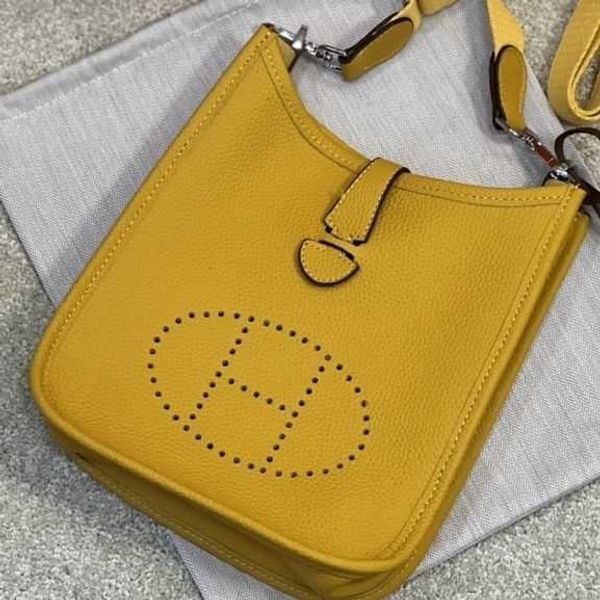 designer evelyns handbags high end first layer cowhide bucket leather womens litchi pattern h hollow out one shoulder messenger backpack
designer evelyns handbags high end first layer cowhide bucket leather womens litchi pattern h hollow out one shoulder messenger backpack