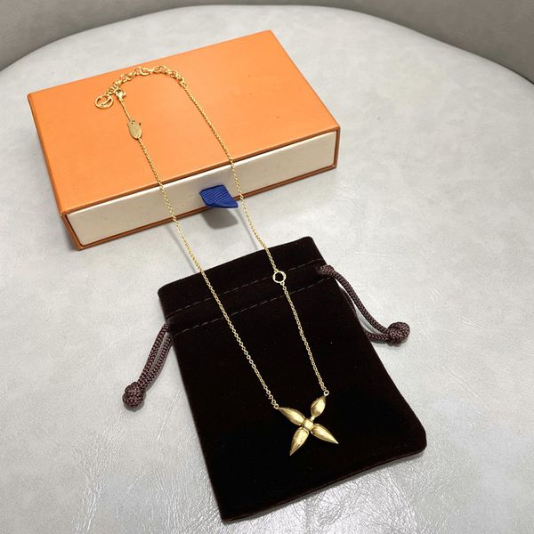 with box luxury design necklace 18k gold plated stainless steel necklaces choker chain letter pendant fashion womens wedding jewelry accesso, Silver
with box luxury design necklace 18k gold plated stainless steel necklaces choker chain letter pendant fashion womens wedding jewelry accesso, Silver