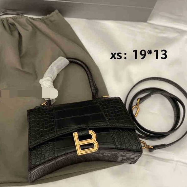 designer luxury womens bag balencigas handbag b-shaped paris single shoulder messenger fashion square gift shoulder oblique span versatile h
designer luxury womens bag balencigas handbag b-shaped paris single shoulder messenger fashion square gift shoulder oblique span versatile h
