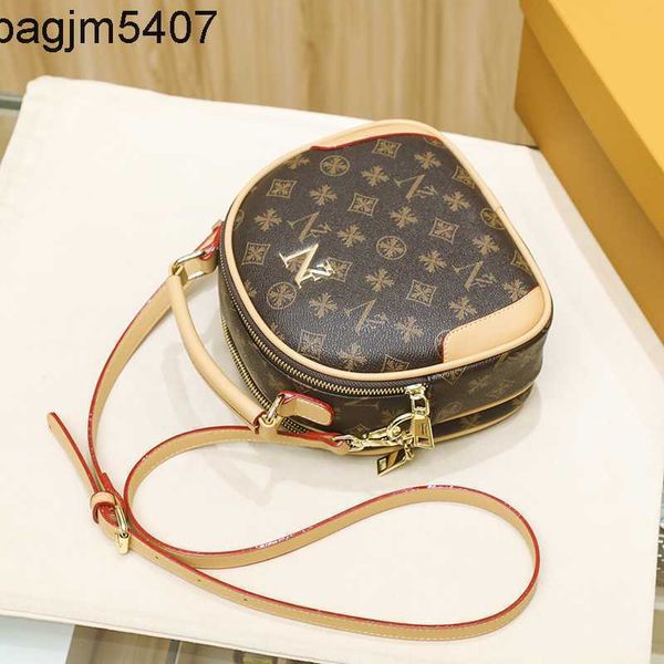 tote bsg factory wholesale and retail one shoulder bag women's small round cross body mobile phone mature atmosphere 2023 new pattern m
tote bsg factory wholesale and retail one shoulder bag women's small round cross body mobile phone mature atmosphere 2023 new pattern m