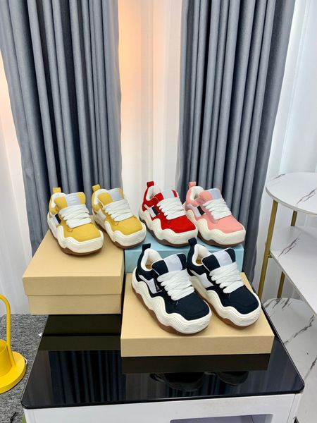 2022 designer shoe wave thick sole sneaker triple wavy yellow sports shoes women canvas sneakers bread appearance design fashion men women s, Black
2022 designer shoe wave thick sole sneaker triple wavy yellow sports shoes women canvas sneakers bread appearance design fashion men women s, Black