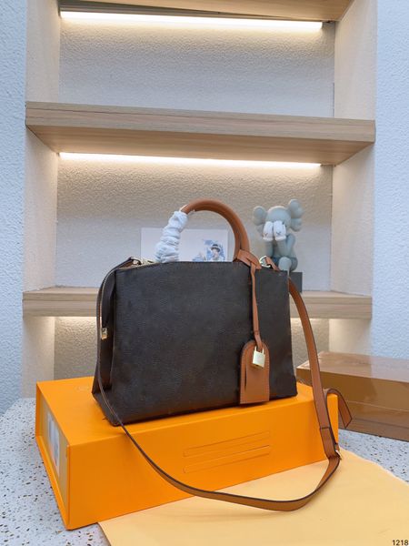 luxury tote brand shoulder bag crossbody handbag genuine leather designer messenger bags 5a quality womens vintage 30cm old flower lock
luxury tote brand shoulder bag crossbody handbag genuine leather designer messenger bags 5a quality womens vintage 30cm old flower lock