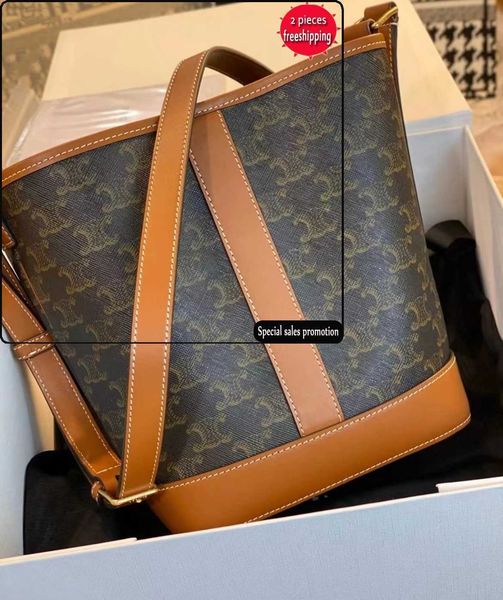 designer bags lisa's same triumphal arch old flower bucket bag classic printed leather cowhide one shoulder crossbody commuter
designer bags lisa's same triumphal arch old flower bucket bag classic printed leather cowhide one shoulder crossbody commuter