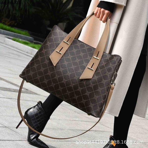 tote bsg factory wholesale and retail women's bag 2023 new style temperament hand simple texture atmosphere single shoulder msenger lux
tote bsg factory wholesale and retail women's bag 2023 new style temperament hand simple texture atmosphere single shoulder msenger lux
