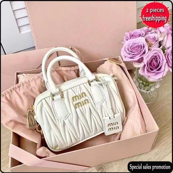 designer bags 2022 new lamb pleated bowling bag boston women's handheld one shoulder crossbody fashion small square
designer bags 2022 new lamb pleated bowling bag boston women's handheld one shoulder crossbody fashion small square