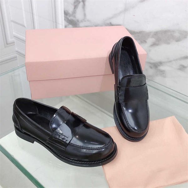 brand casual shoes designer design women's 2022 autumn new round metal casual fashion slip shoes 35-40, Black
brand casual shoes designer design women's 2022 autumn new round metal casual fashion slip shoes 35-40, Black