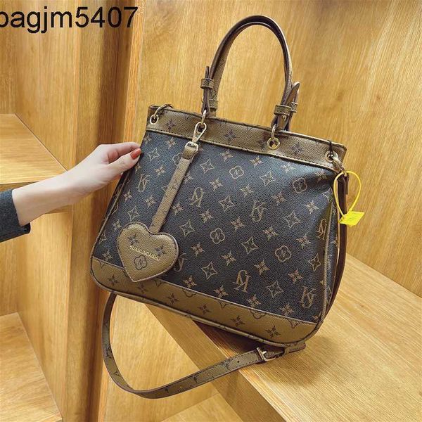 tote bsg factory wholesale and retail net red old flower tote bag female 2023 new large capacity bucket bag versatile one shoulder msenger h
tote bsg factory wholesale and retail net red old flower tote bag female 2023 new large capacity bucket bag versatile one shoulder msenger h