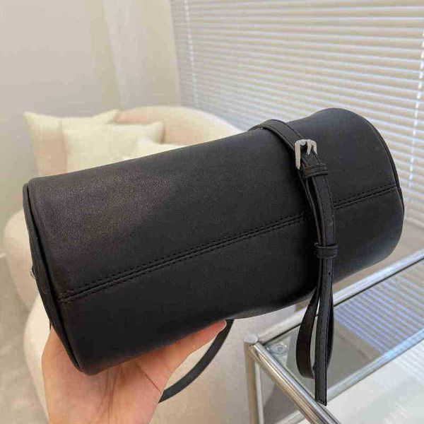 new shoulder bag handbag pillow high-quality barrel-shaped classic leather messenger crossbody designer wallet 211027
new shoulder bag handbag pillow high-quality barrel-shaped classic leather messenger crossbody designer wallet 211027