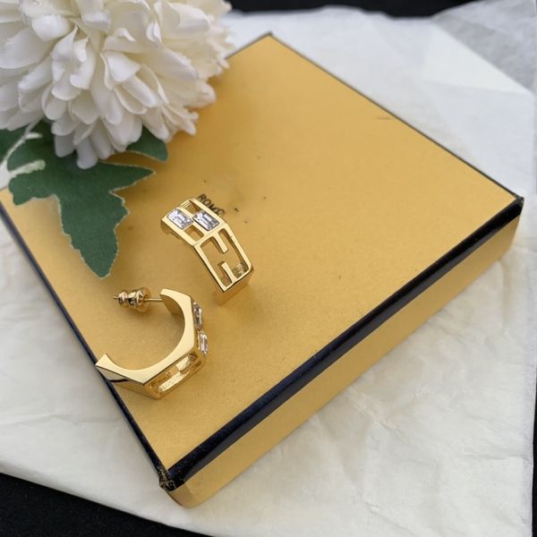 vintage copper cluster rings brand designer copper initial letter alphabet f hollow ring for women with box jewelry party gift, Golden;silver
vintage copper cluster rings brand designer copper initial letter alphabet f hollow ring for women with box jewelry party gift, Golden;silver