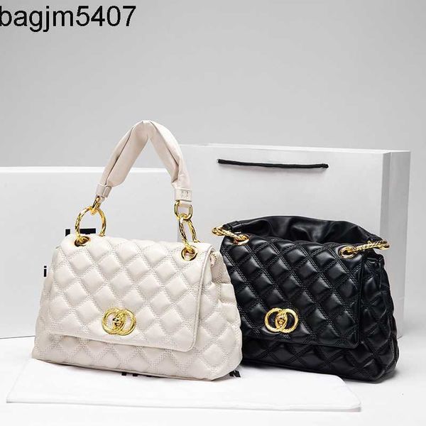 xiaoxiangfeng bag women's 2023 live broadcast new portable msenger leather niche high-grade lingge chain
xiaoxiangfeng bag women's 2023 live broadcast new portable msenger leather niche high-grade lingge chain