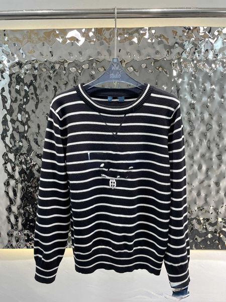 brand women's t-shirt casual designer design early autumn new style striped knit with letters on the chest jacquard simple fashion, White
brand women's t-shirt casual designer design early autumn new style striped knit with letters on the chest jacquard simple fashion, White