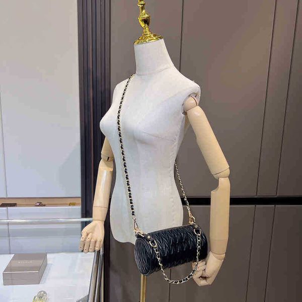shoulder bags tote lady pillow casual handbags fashion cylindrical cross wallets coin pouch long zipper crossbody female purses
shoulder bags tote lady pillow casual handbags fashion cylindrical cross wallets coin pouch long zipper crossbody female purses