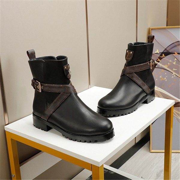 fashion boots louiseity new women vintage decorative leather cotton cloth wool warm heel thick sole letter logo flat shoes viutonity 05-04, Black
fashion boots louiseity new women vintage decorative leather cotton cloth wool warm heel thick sole letter logo flat shoes viutonity 05-04, Black